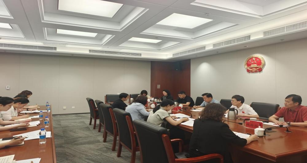 区人大教科文卫委员会召开代表建议督办工作...